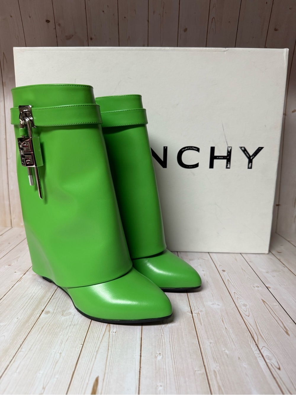 Givenchy Shark Lock Leather Ankle Boot Booties Absynthe Green Sz 39 / 9